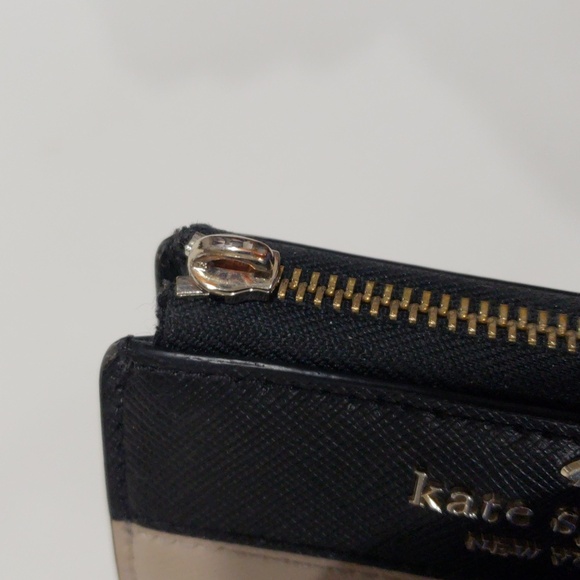 kate Spade New York Black & Tan Leather Round Zipper 6 Keys Case Holder - Women - Picture 7 of 10